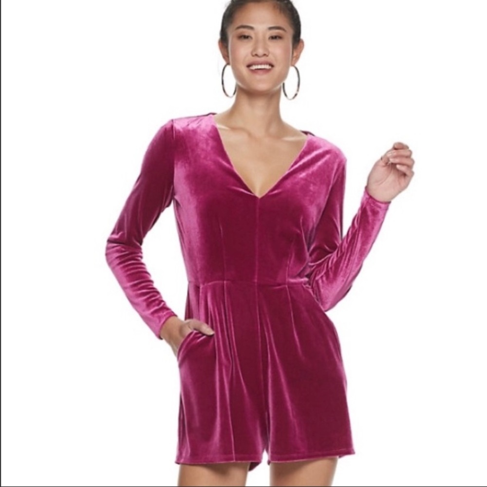 Candie’s Dark Pink Velvet Long Sleeve Romper- NWT- Medium
